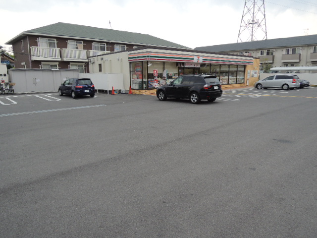 コンビニ　セブンイレブン 京都竹田中内畑町店（コンビニ）まで393m