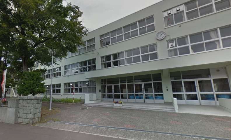 小学校　札幌市立新川中央小学校（小学校）まで791m