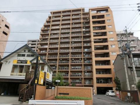 名古屋市中区正木のマンションの建物外観