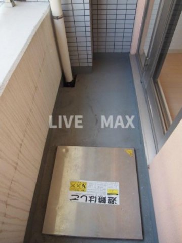 バルコニー　同物件別部屋参照