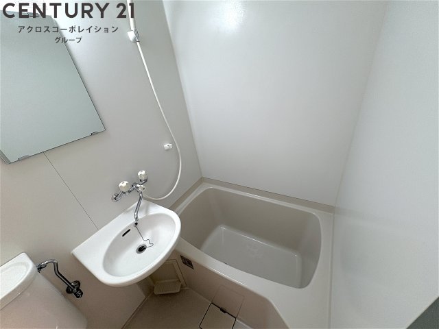 バス・シャワールーム　お掃除のしやすいユニットバス♪