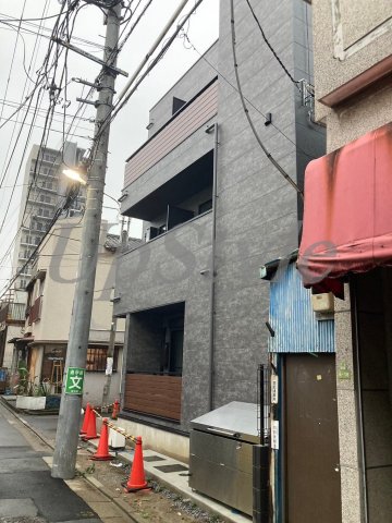 【ミュオン北千住の建物外観】