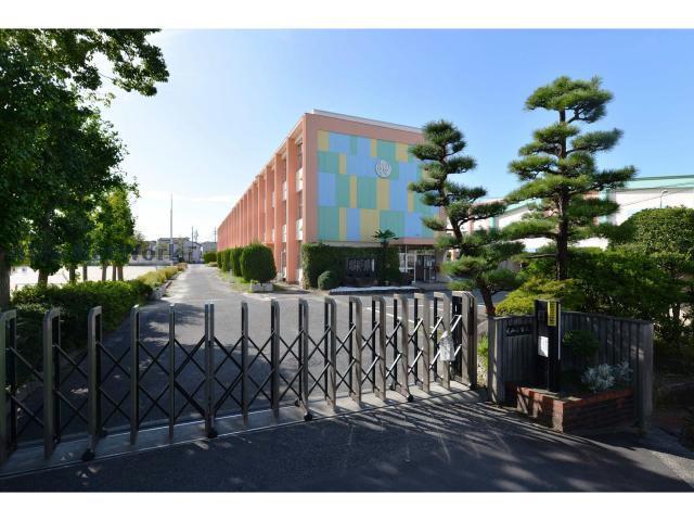 【尾張旭市城山町三ツ池のマンションの小学校】