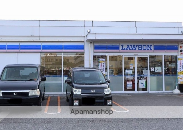 コンビニ　ローソン（コンビニ）まで586m