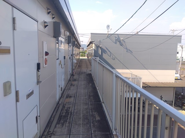 エントランス　駐車場