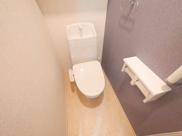 トイレ　落ち着いたトイレです