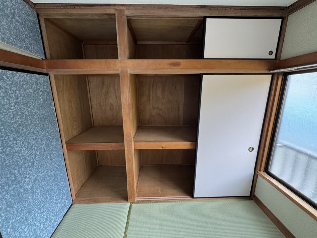 収納　押し入れ