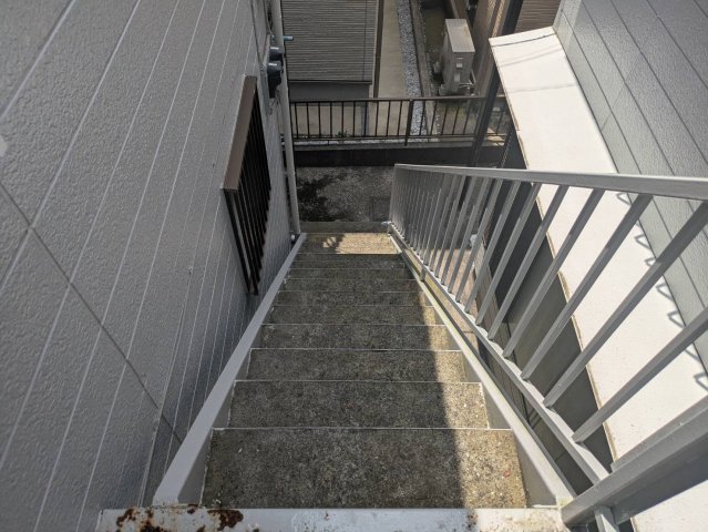 玄関　階段