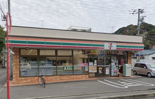 コンビニ　セブンイレブン 横須賀佐野町3丁目店（コンビニ）まで298m