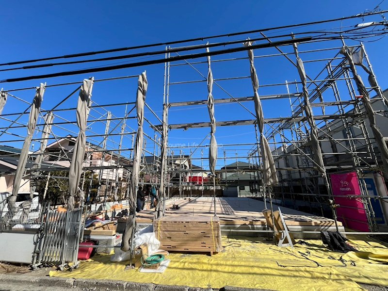 【藤沢市鵠沼橘のアパートのエントランス】