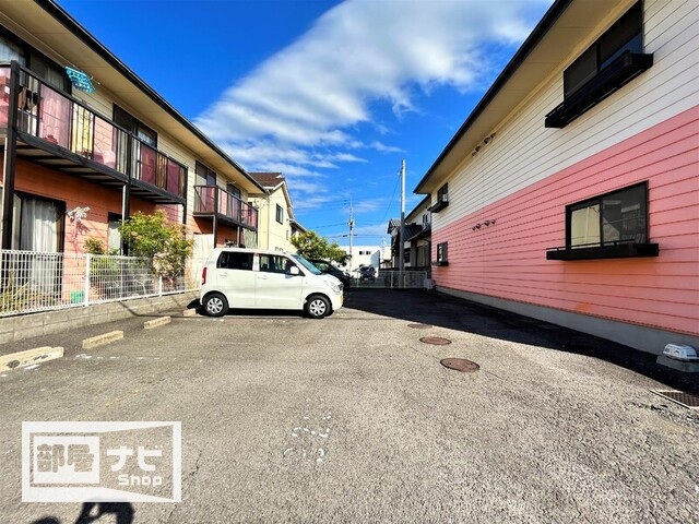 【フォブール吉峰IIＢの駐車場】