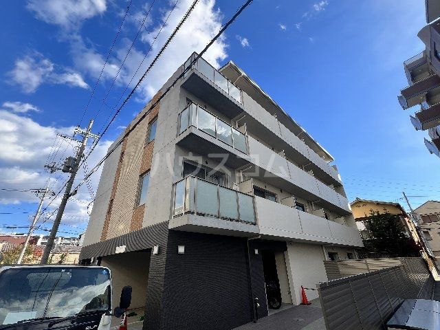 京都市右京区西院西田町のマンションの建物外観