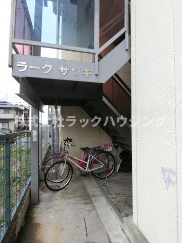 【寝屋川市新家のマンションのエントランス】