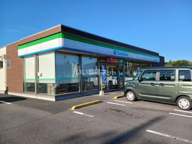 コンビニ　ファミリーマート千葉金親町店（コンビニ）まで851m