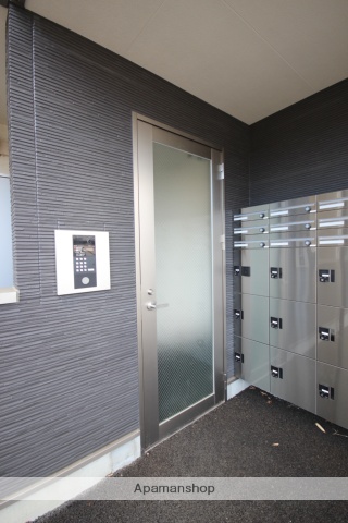 エントランス　駐車場