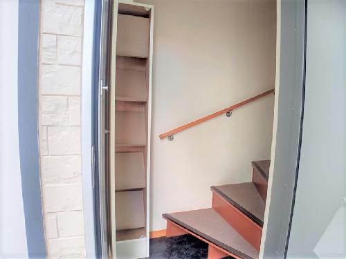 玄関　設備・仕様は号室により異なる為、現況を優先致します。