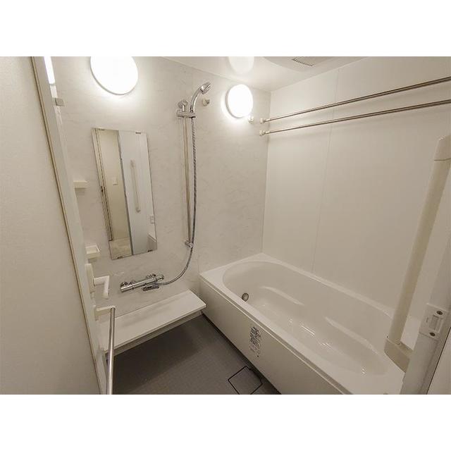バス・シャワールーム　※写真は同タイプ住戸です。