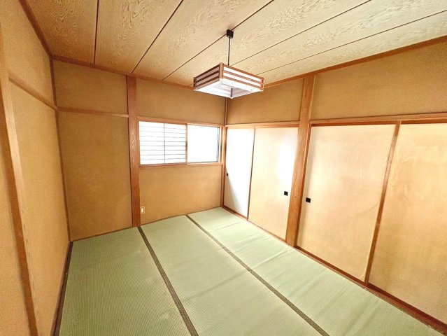 その他　収納たっぷりの和室。寝室やファミリークローゼットにも！