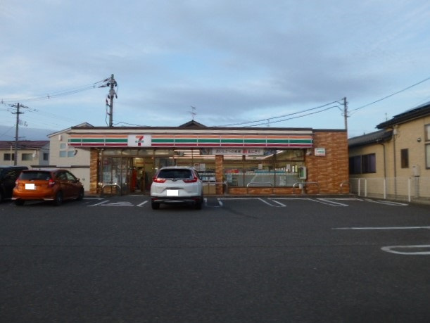 コンビニ　セブンイレブン 下越巻北店（コンビニ）まで586m