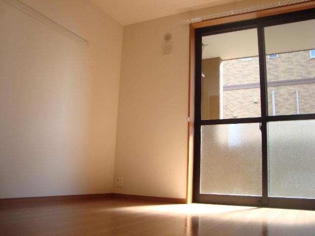 その他部屋・スペース　南側洋室