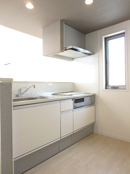 キッチン　対面式システムキッチンIH3口グリル付で楽しくお料理