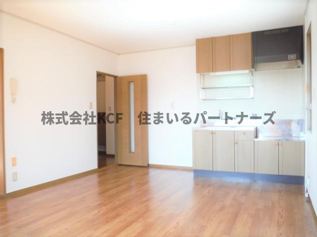 居室・リビング　こちらの居間で趣味の時間をお楽しみください