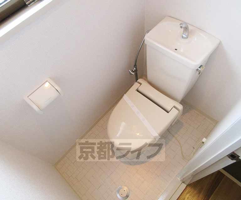 トイレ　明るい！