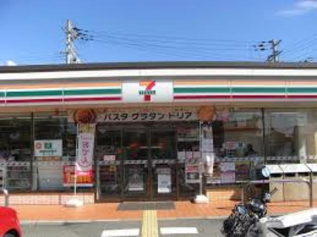 コンビニ　セブンイレブン東大阪川田1丁目店（コンビニ）まで521m