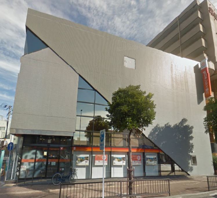 銀行　西日本シティ銀行三萩野支店（銀行）まで819m