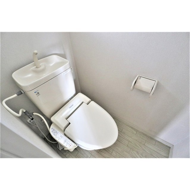 トイレ　※同型別部屋の画像使用中