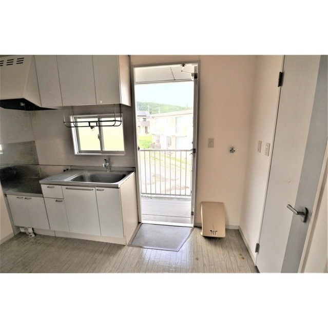 玄関　※同型別部屋の画像使用中