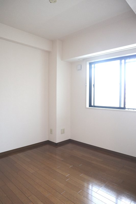 その他部屋・スペース　玄関側洋室