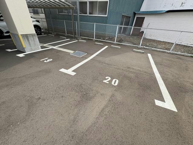 駐車場　駐車場