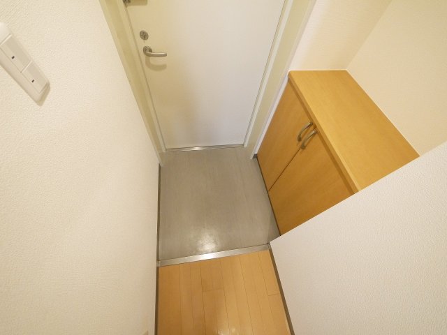 玄関　収納もある玄関です