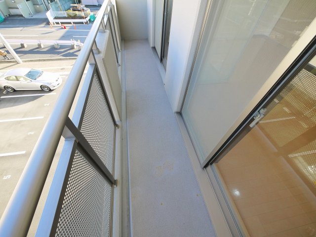 バルコニー　陽当たり良好なバルコニーです