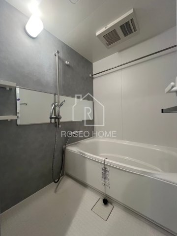 バス・シャワールーム　同マンション別部屋：参考写真