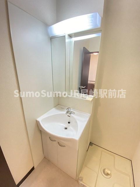 洗面設備　独立洗面化粧台付き