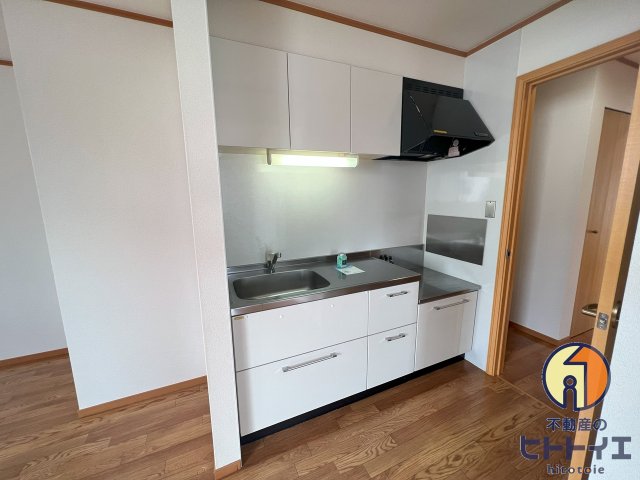 キッチン　コンパクトなキッチンで掃除もラクラク