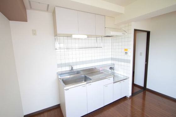 キッチン　※別部屋の写真です