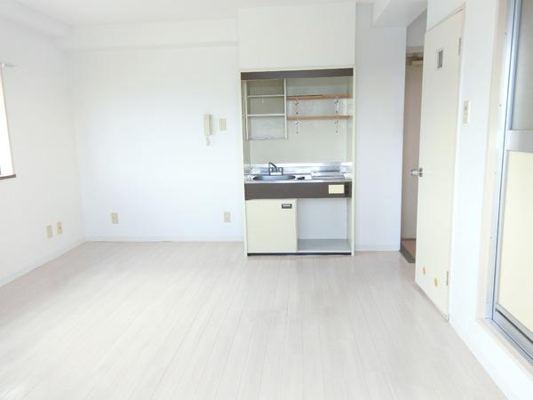 居室・リビング　日当たり良好♪