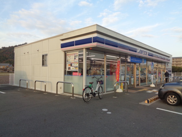コンビニ　ローソン　東近江小脇店（コンビニ）まで800m