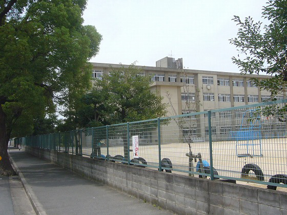 小学校　加古川小学校（小学校）まで911m