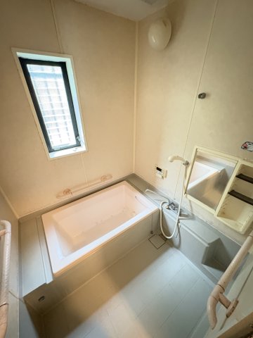 バス・シャワールーム　日々の暮らしに欠かせないお風呂です