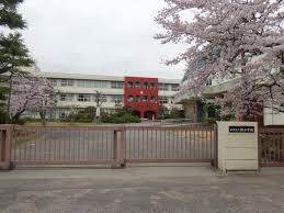 小学校　社小学校（小学校）まで680m