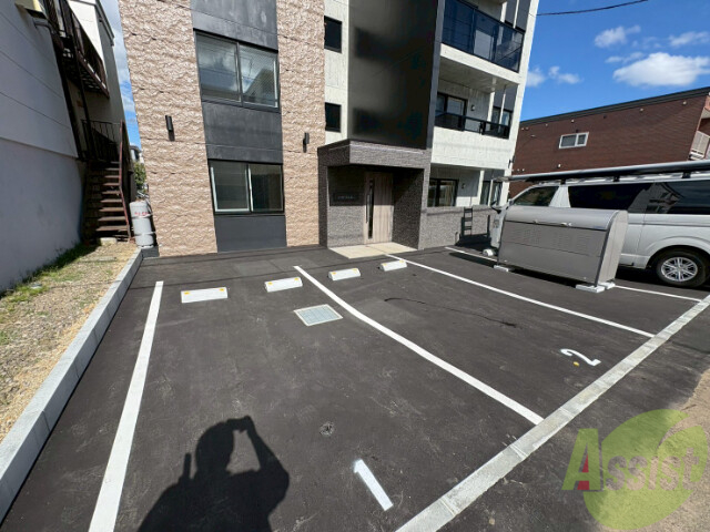 駐車場　駐車場