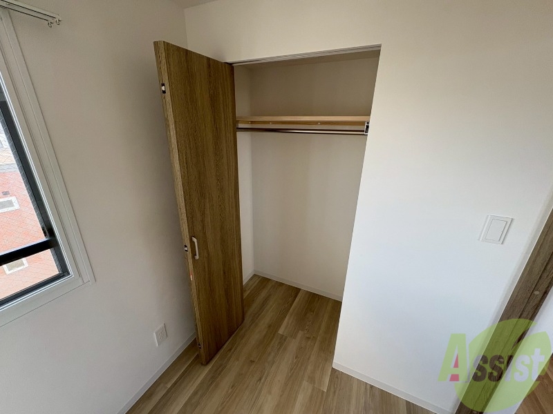 収納　寝室の収納になります。広々としてたくさん収納できます。