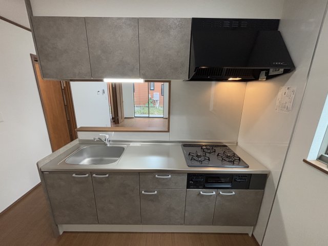 キッチン　気持ちを切り替えて、静かに向き合えるキッチン。