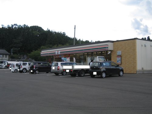 コンビニ　セブンイレブン矢巾町南矢幅店（コンビニ）まで681m