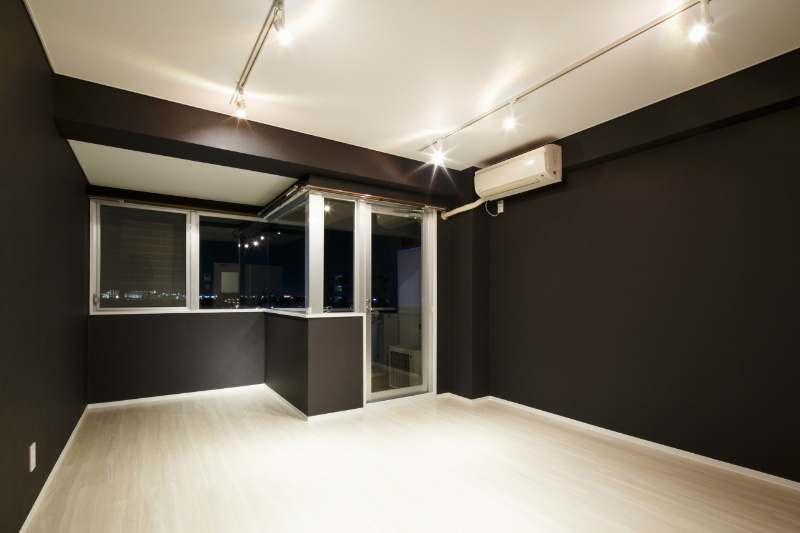 その他　黒と白のコントラストの効いたお部屋です！