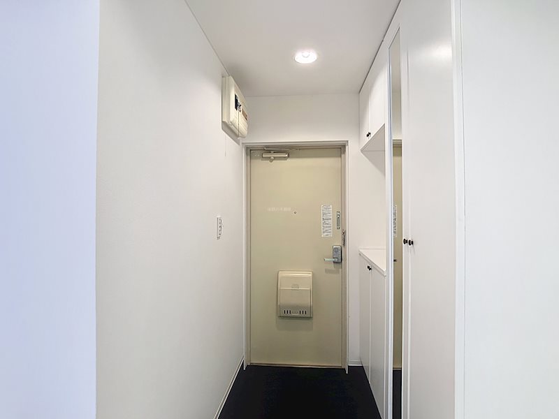 玄関　広々玄関